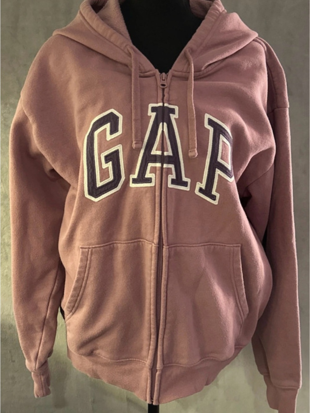 GAP Full Zip Hoodie Size Large in Muave Rose (PreLoved) - 1017